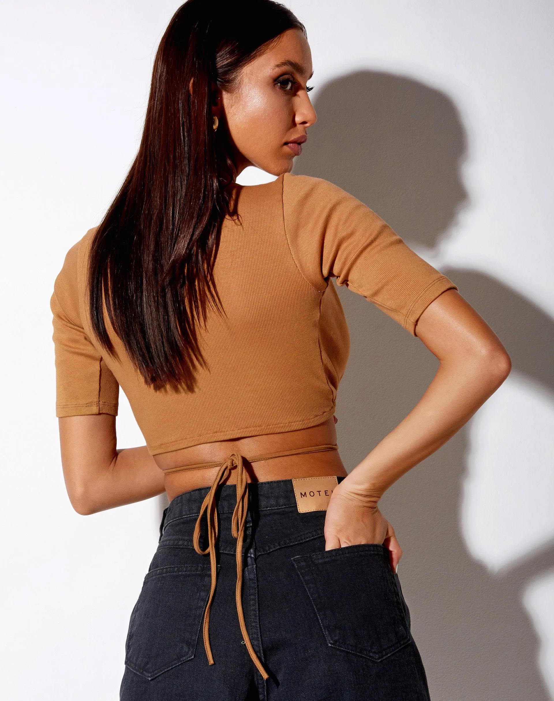 Liena Crop Top in Rib Dark Tan