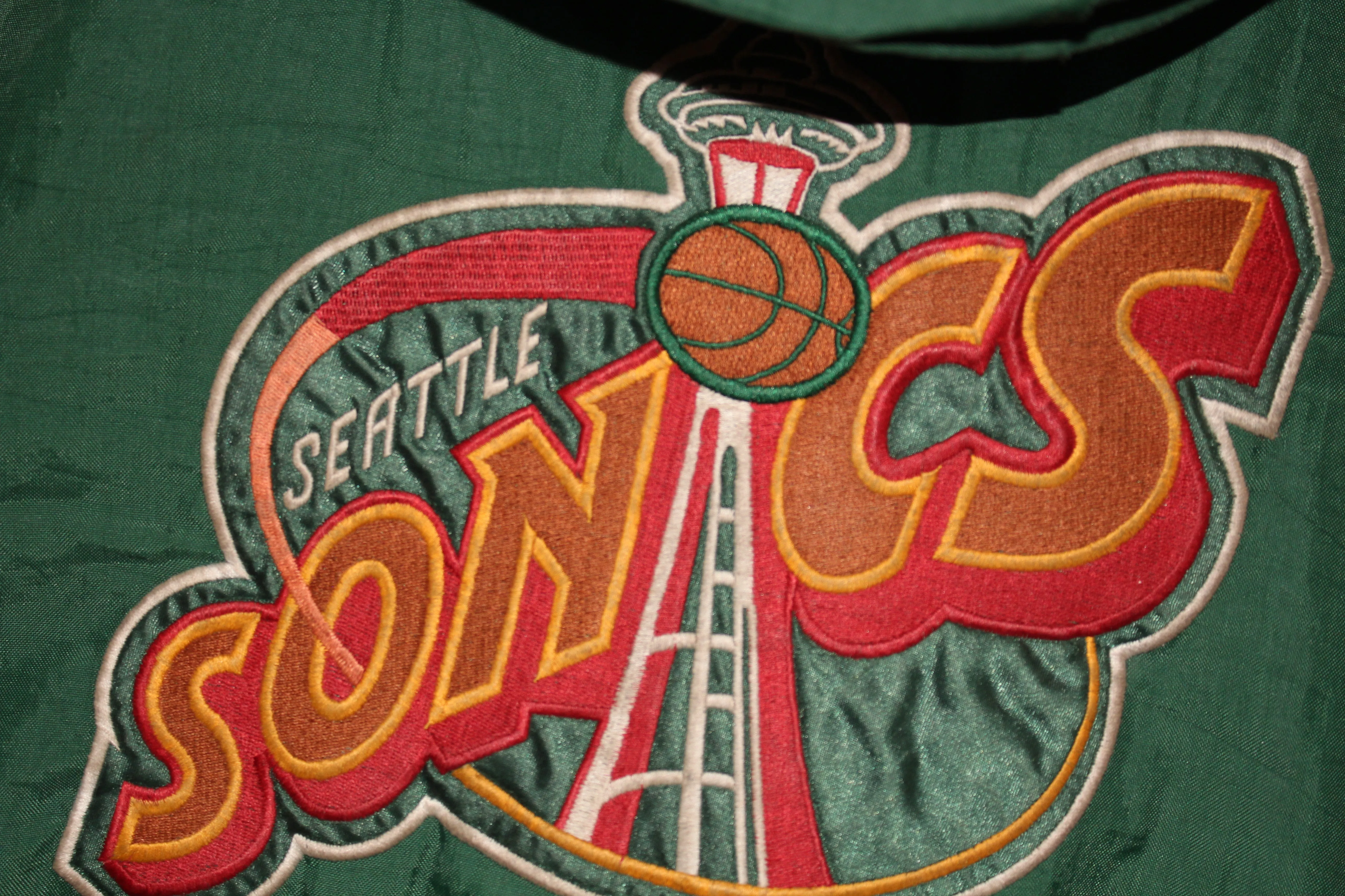 Rare Seattle Super Sonics Starter Puffer (M)